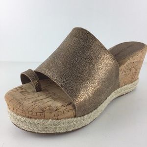 ******SOLD*****Donald Pliner Janet Metallic